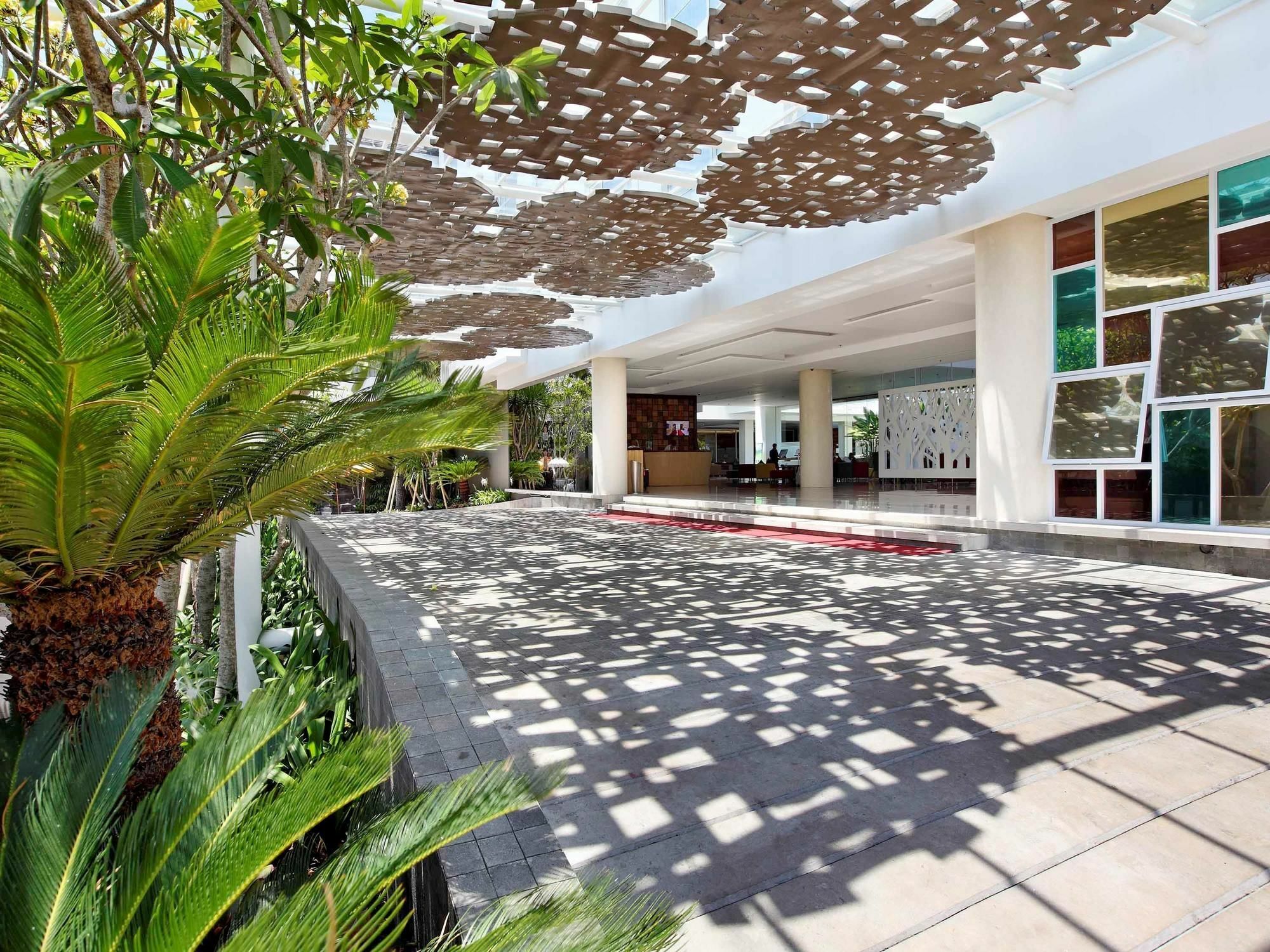 Harvestland Hotel Bali Kuta Lombok Buitenkant foto